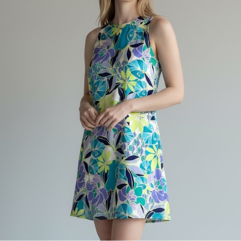NWT Nicole Miller silky floral shift dress